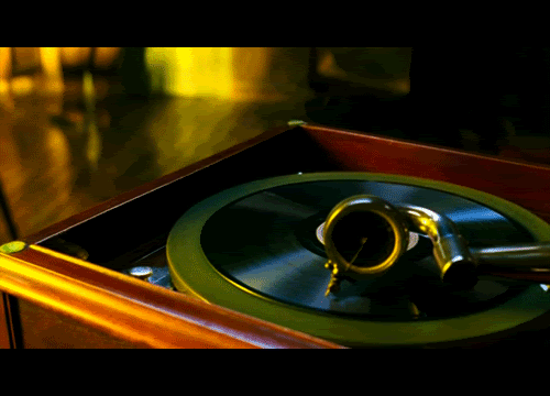 Old gramophone spinning