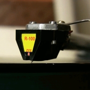 ZYX R100 moving coil phono cartridge