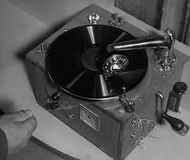Old gramophone 44